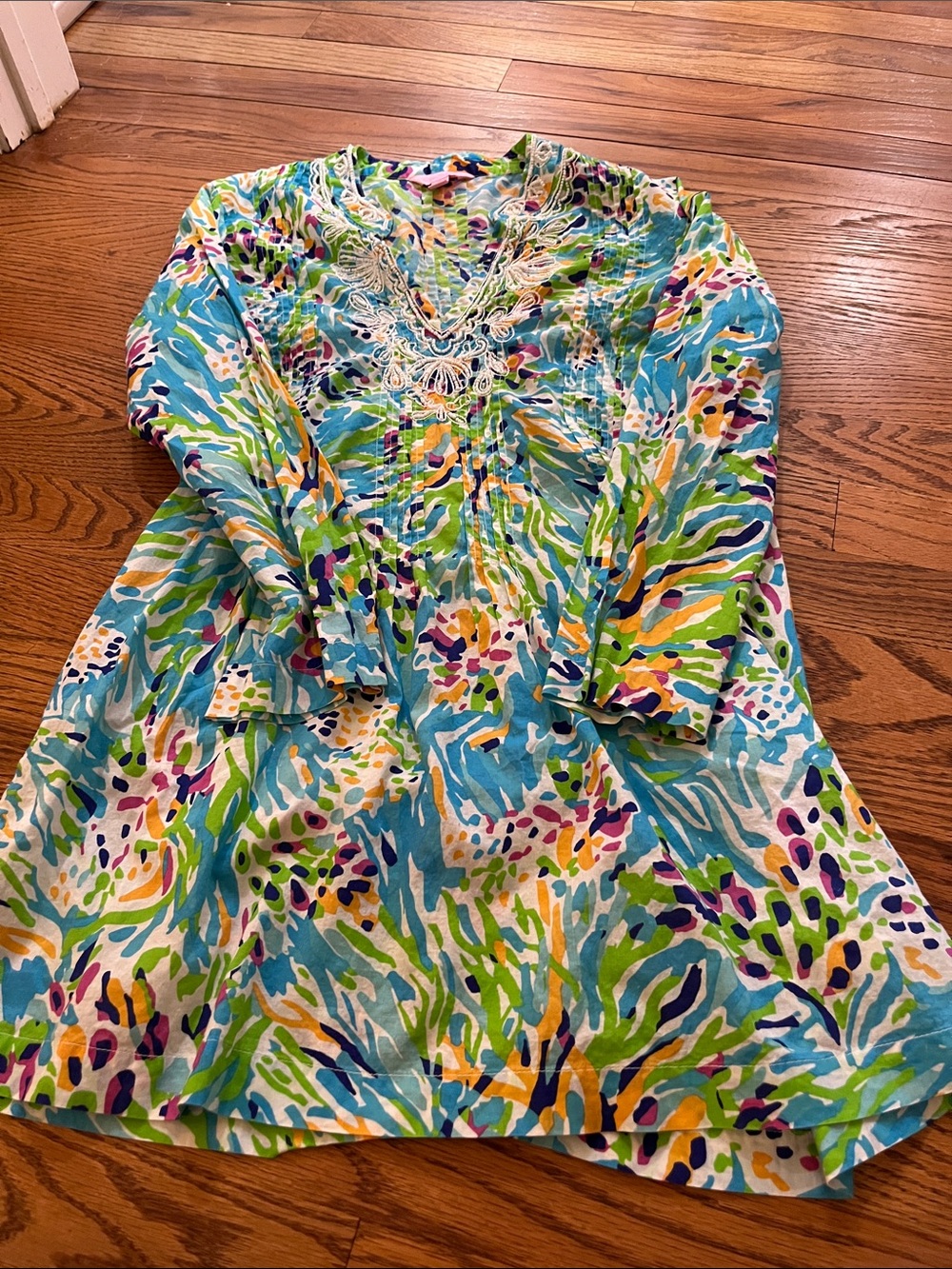 Lilly Pulitzer Sarasota Tunic in the "Sea Soiree" print size s